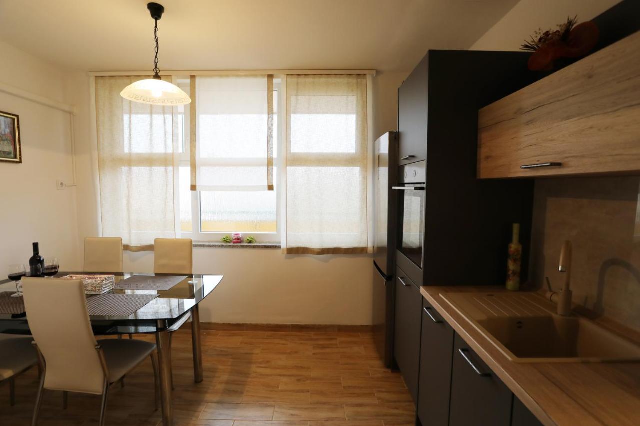 Apartament Klara-Centar Pola Esterno foto